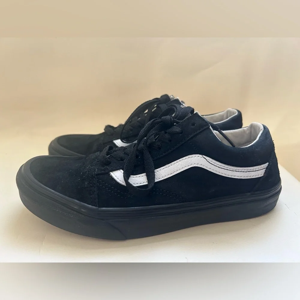 Vans eco dry Black Sneakers with White Side Stripe MEN6.5 women’s8.0